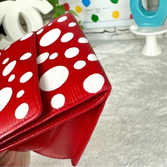 💯Louis Vuitton Red Epi Leather Trifold Wallet custom painted X Kusama dots 🔴⚪️ - Picture 4 of 15